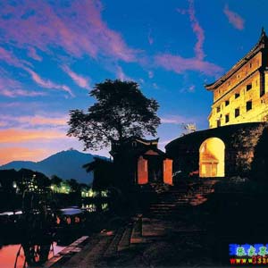喜樂(lè)L線(xiàn)：天門(mén)山、張家界、袁家界、猛洞河、鳳凰古城超經(jīng)典五日游