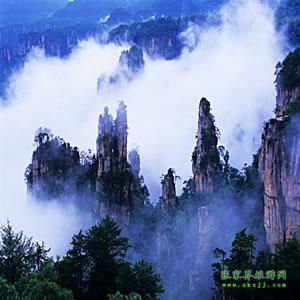 武漢往返：張家界、鳳凰古城、韶山六日游，每周一、周四發(fā)團(tuán)