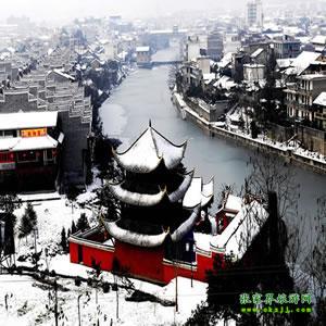單獨(dú)成團(tuán)P線(xiàn)：（民俗風(fēng)情之旅）張家界、芙蓉鎮(zhèn)、德夯大峽谷、乾州城、鳳凰五日游